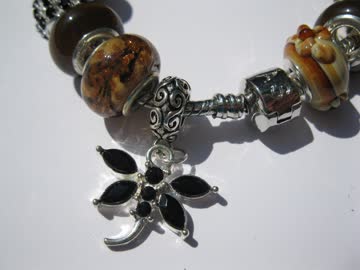 Wunderschönes Armband mit Beads *NEU*