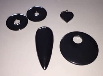 Exsila Artikel: Fünf neue Hämatit Anhänger