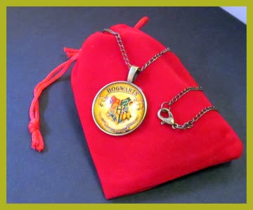 Harry Potter Hogwarts Amulett mit Halskette