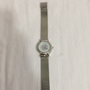 Exsila Artikel: Modische Uhr Silber neu