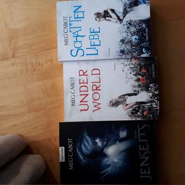 Exsila Artikel: Abandon-Trilogie von Meg Cabot