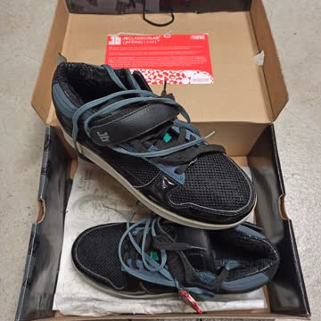 JB CLASSICS Sneaker (Neu)