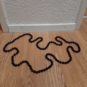 Schwarze perlenkette