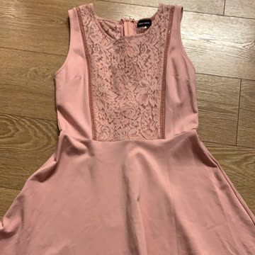 Rosa Kleid