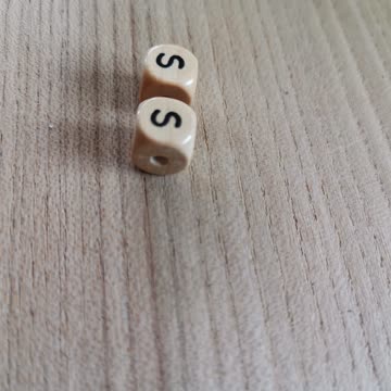 Holzbuchstaben geprägt 1cm x 1cm 2x S