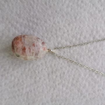 Exsila Artikel: Neue Halskette mit edelstein