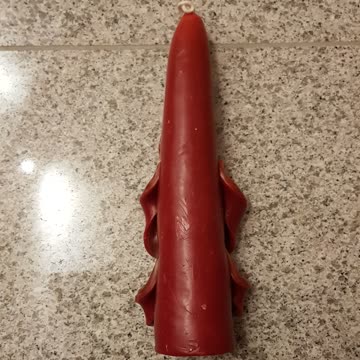 Kerze rot handgemacht