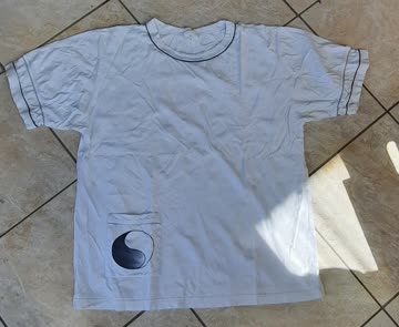 T SHIRT