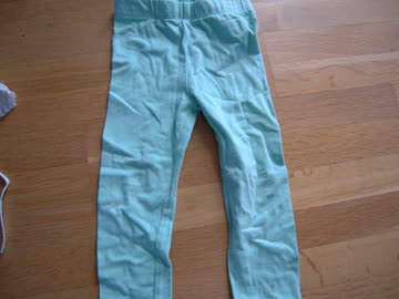 Grüne Leggins Gr 68