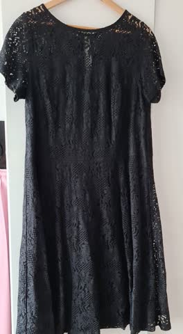 Schönes Spitzenkleid