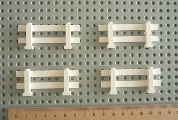 4 Lego Zäune (weiss)