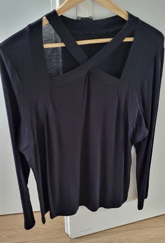 Neues Shirt mit Cutouts