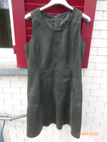 Lederkleid, grün, Grösse 38, sehr kleidsam, kaum getragen