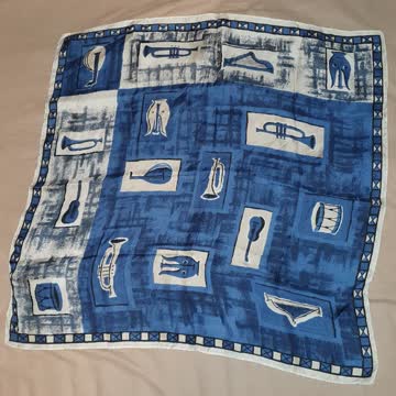 Quadratischer Seidenschal, blau