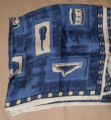 Quadratischer Seidenschal, blau