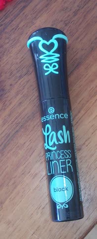 Essence lash princess liner