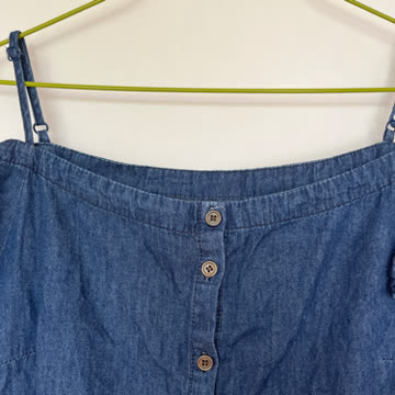 Enges Kleid im Jeans-Look