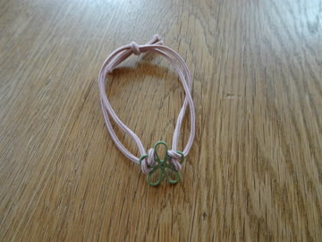 NEUES rosa Haargummi