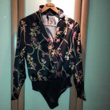 Bluse mit Body