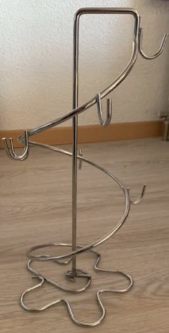 Kettenträger-Spirale und Ringhalter-Katze