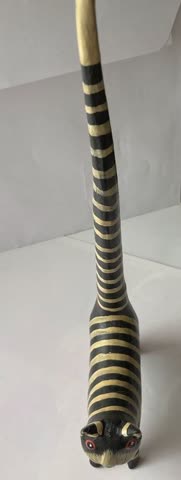 Kettenträger-Spirale und Ringhalter-Katze