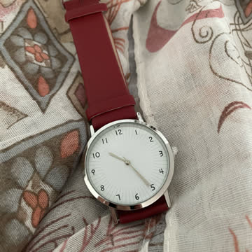 Neues Schaltuch & Damenuhr