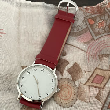 Neues Schaltuch & Damenuhr