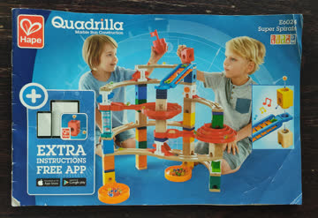 Grosse Kugelbahn Hape Quadrilla E6024, mit Anleitung