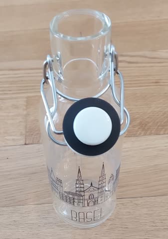 NEU - Glasflasche Basel