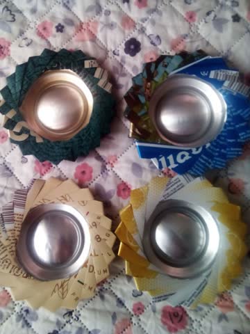 Recycling-Kunst: Untersetzter / Aschenbecher aus Aluminium