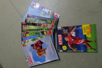 12 Spickhefte aus dem Jahr 2016