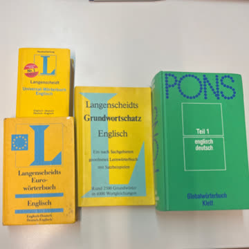 4 Englisch Wörterbücher