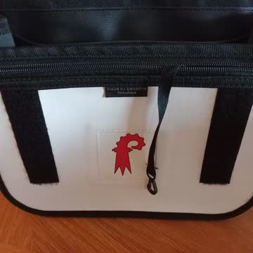 Handtasche mit Portemonnaie