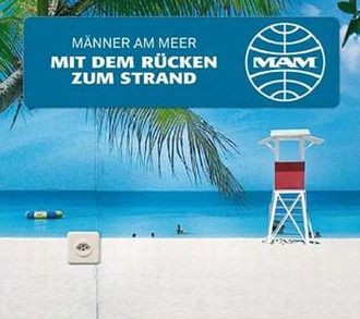 Männer Am Meer - Mit Dem Rücken Zum Strand