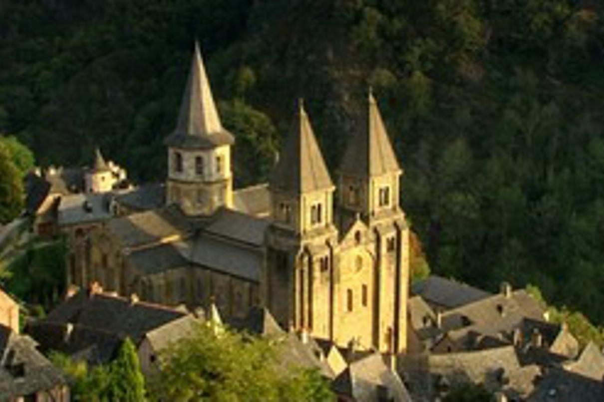 28 THE ABBEY CHURCH OF SAINTE FOY DE CONQUES