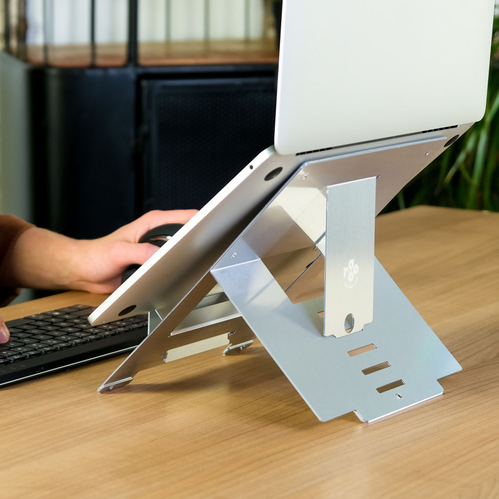 R-Go-Riser-Flexible-Laptop-Stand---Silver---Lifestyle.jpg