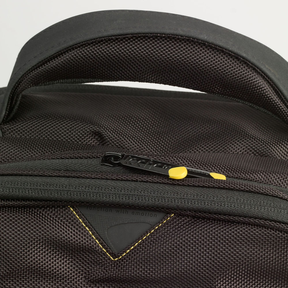 Techair-Classic-Pro-Backpack-Padded-Handle.jpg