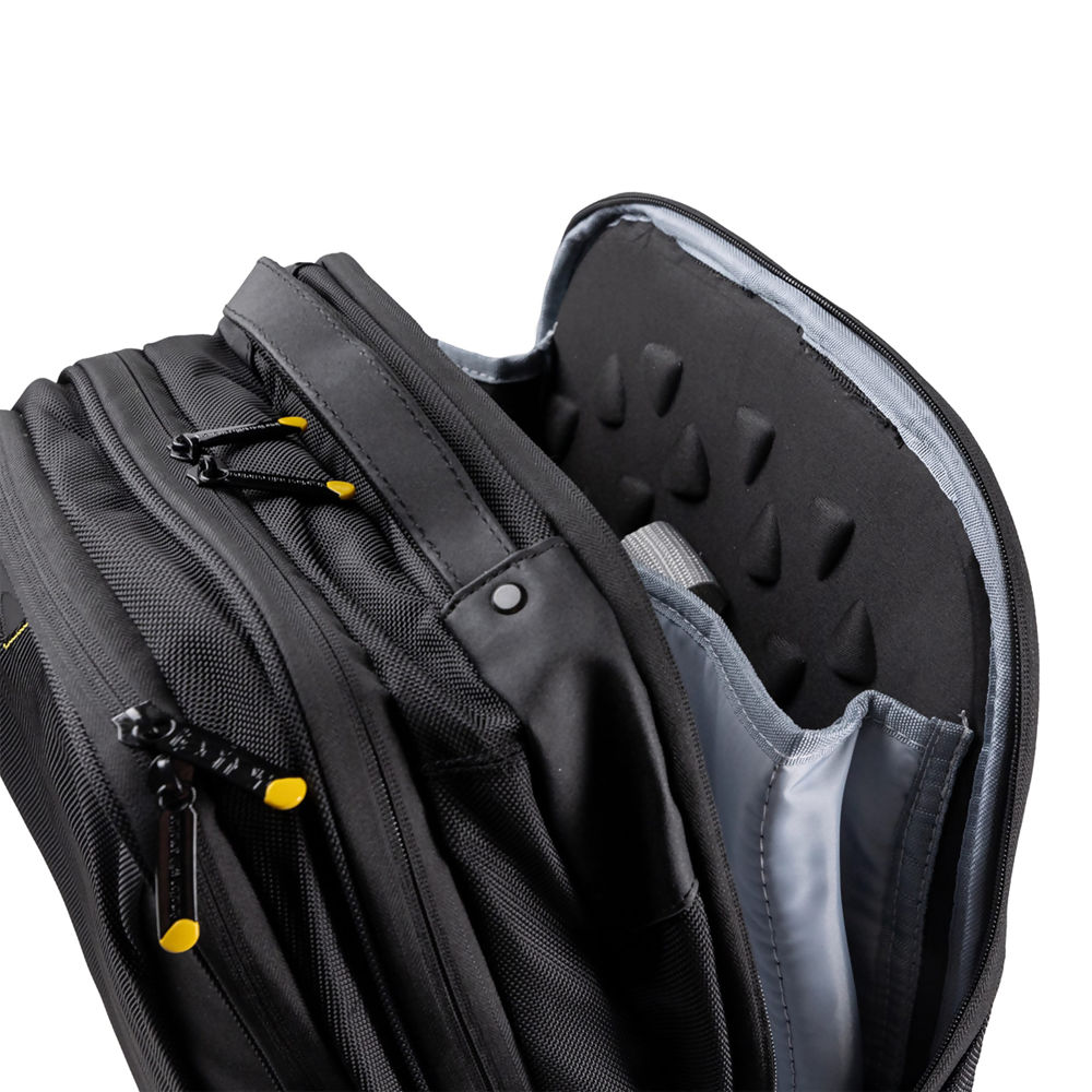 Techair-Classic-Pro-Backpack-Rear-Compartment-Padding.jpg