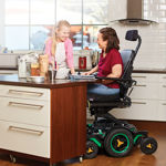 ROHO-Quadtro-Select-Cushion-Lifestyle.jpg