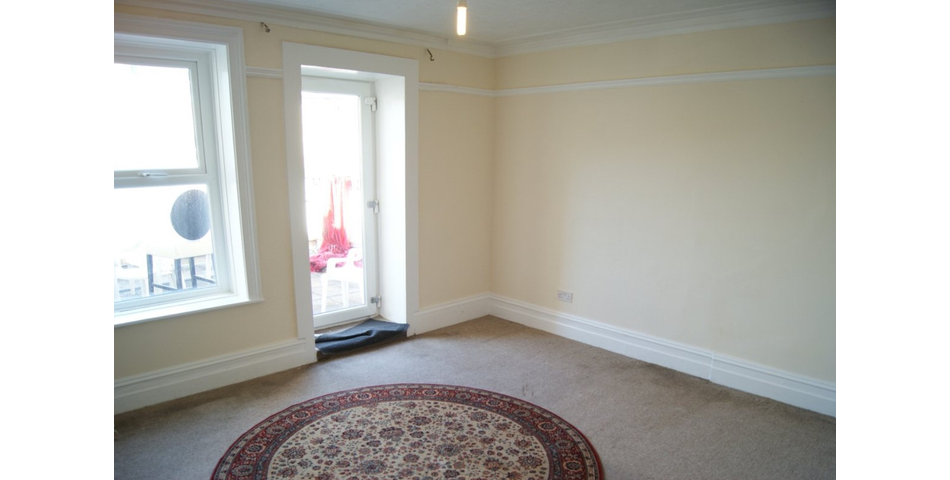 Flat 2 26, Lourne Park Road , Bournemouth, BH1 1JL