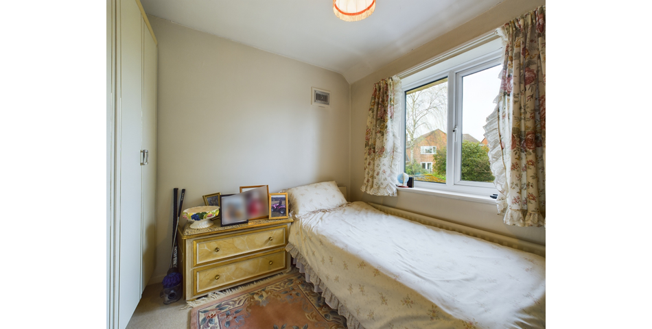 16 Holmwood Avenue, Kidderminster, DY11 6DA