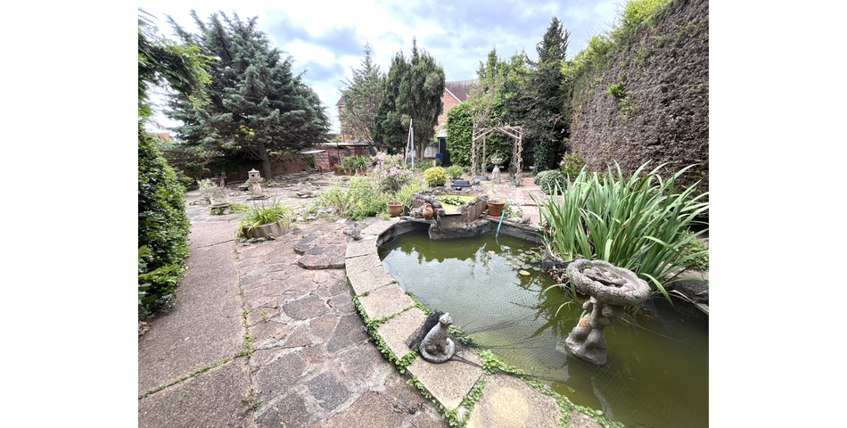 2 The Broadway, Exmouth, EX8 2NW