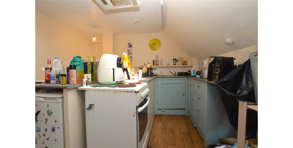 20A , Church Street, Helston, TR13 8TG