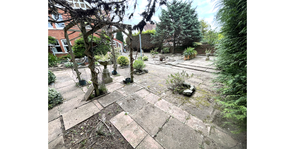 2 The Broadway, Exmouth, EX8 2NW