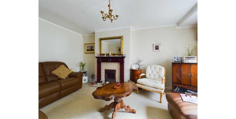 16 Holmwood Avenue, Kidderminster, DY11 6DA