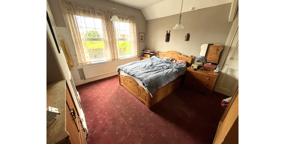 2 The Broadway, Exmouth, EX8 2NW