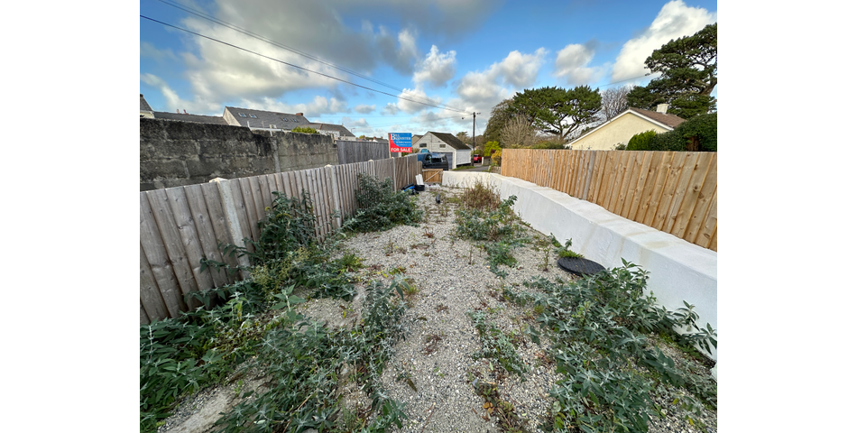 Rose Bungalow, 4a Pavilion Park, Tuckingmill, Camborne, TR14 8RG