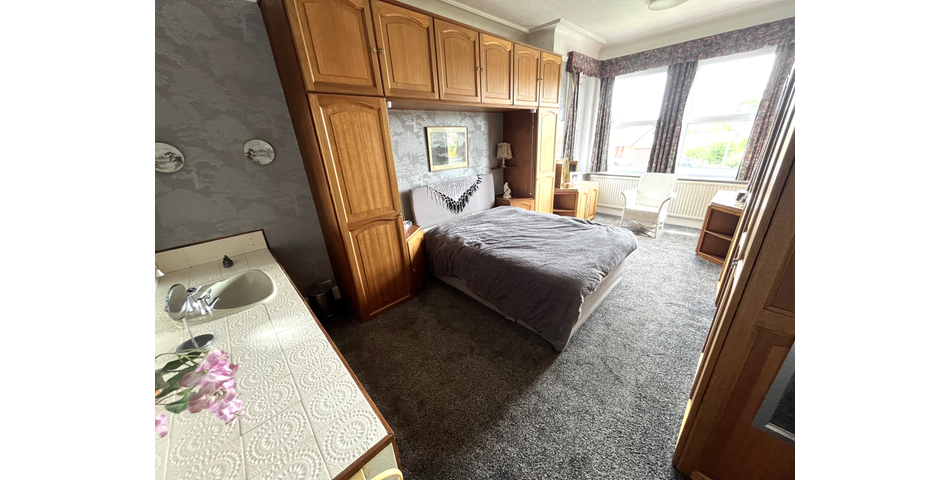 2 The Broadway, Exmouth, EX8 2NW