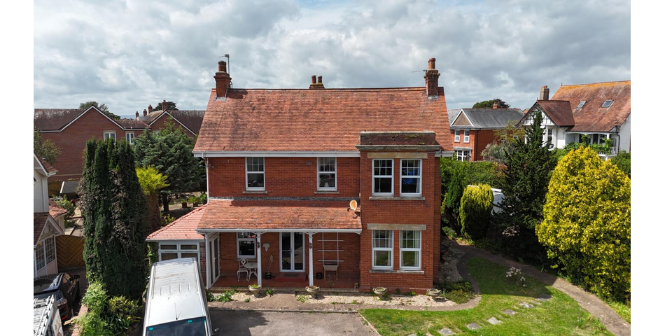 2 The Broadway, Exmouth, EX8 2NW