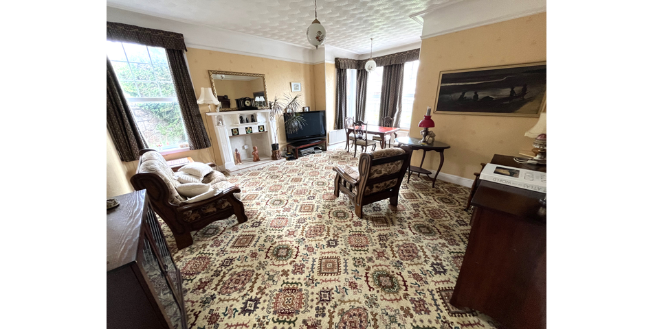 2 The Broadway, Exmouth, EX8 2NW